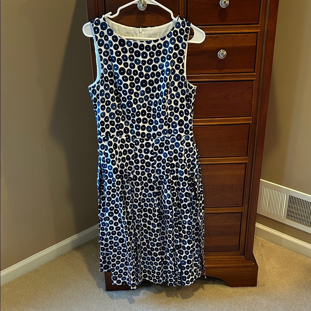 Anne Klein Navy& White PolkaDot Dress, sz 10,sleeveless,can tie in front or back